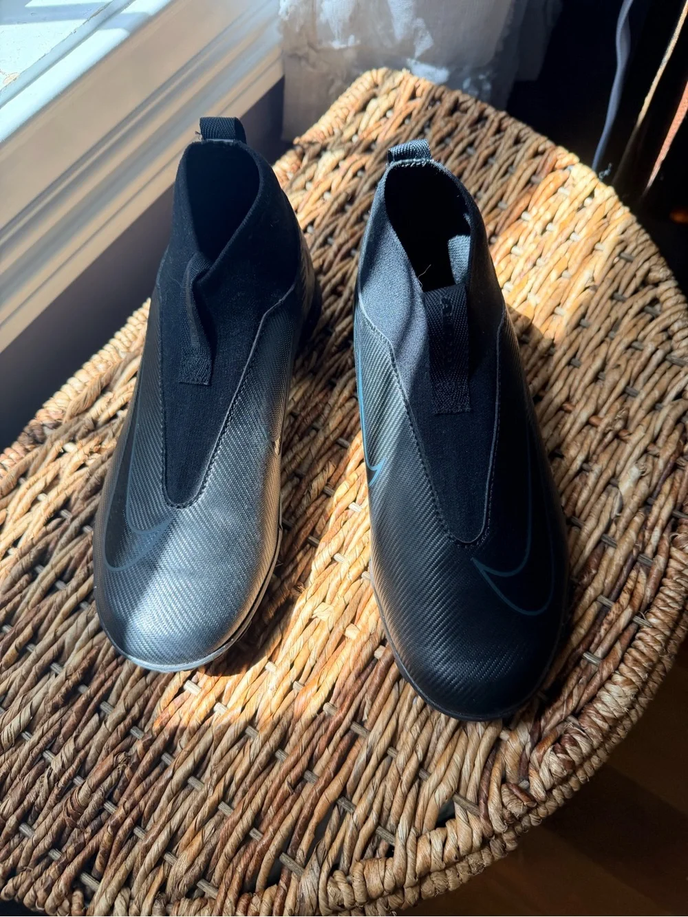 Nike Black Slip-On Boys Turf shoes